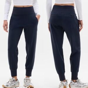 Athleta Venice High Rise Jogger in Navy Size L
